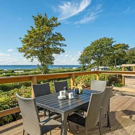 Cozy In With Outdoor Swimming Pool Holiday home *