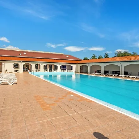 Holiday home Cozy In With Outdoor Swimming Pool Tranekaer
