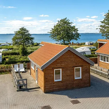 Cozy In With Outdoor Swimming Pool Holiday home *