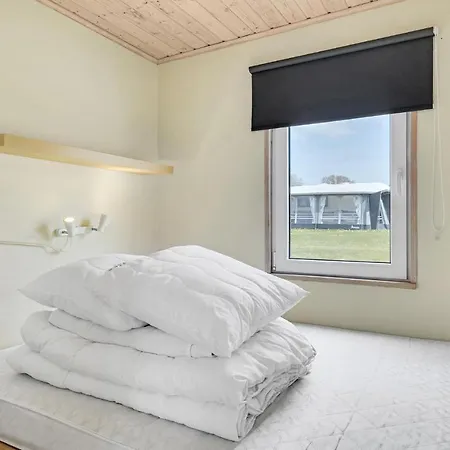 Cozy In With Outdoor Swimming Pool Tranekaer